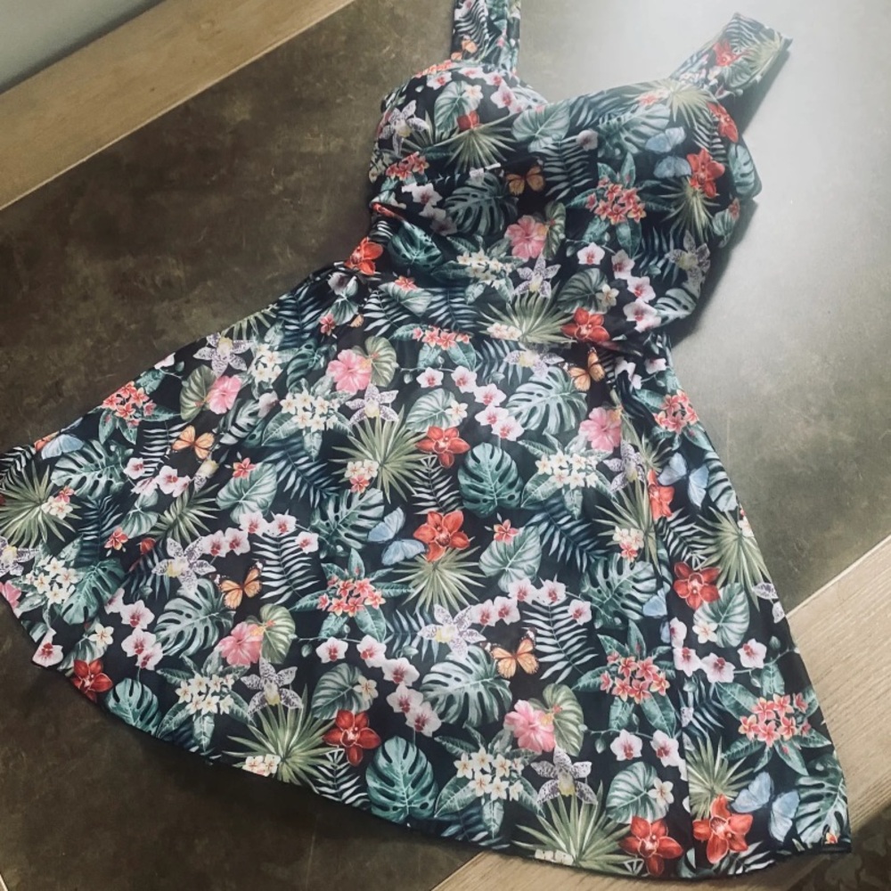 🚘New Cocopear elegant crossover one piece floral skirted swim dress - Picture 15 of 16